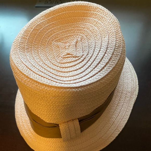 3/$10 Light pink straw hat - Picture 4 of 6